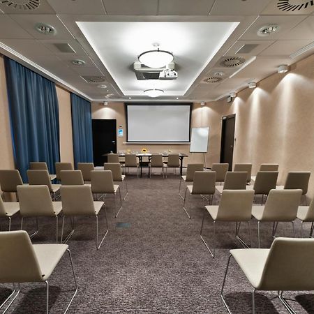 Hotel Fado Spa & Restaurant Świdnica Dış mekan fotoğraf