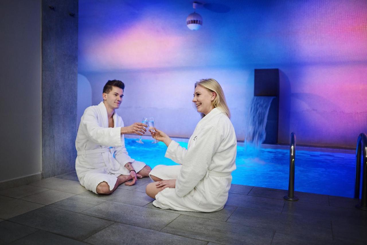Hotel Fado Spa & Restaurant Świdnica Dış mekan fotoğraf