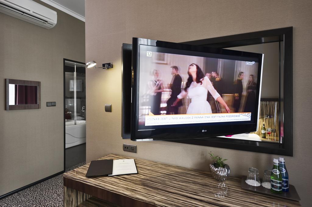 Hotel Fado Spa & Restaurant Świdnica Dış mekan fotoğraf