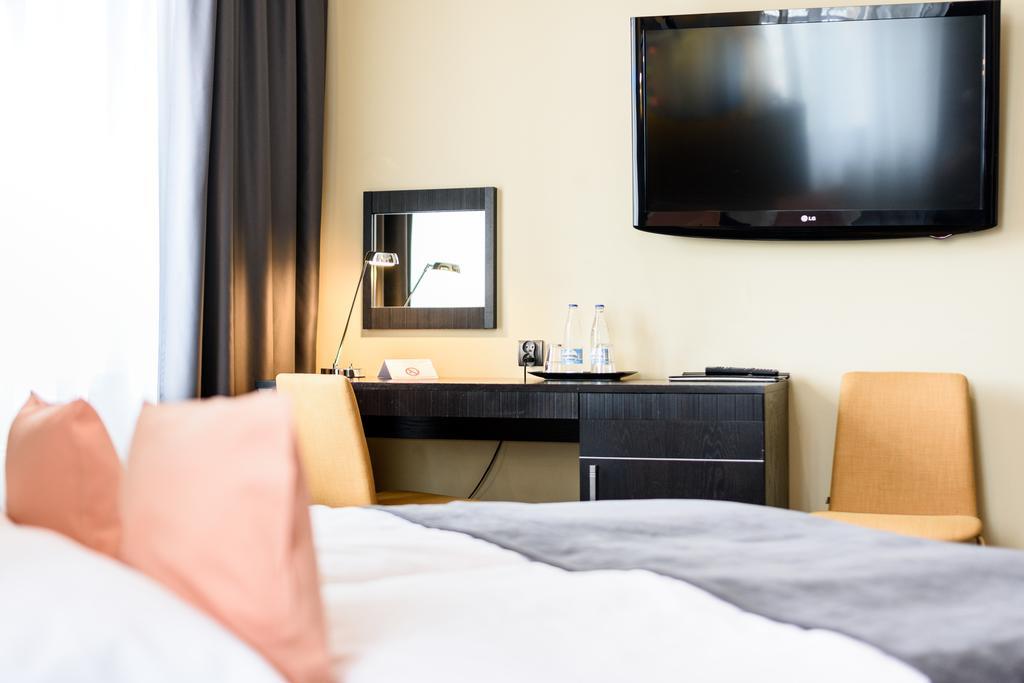 Hotel Fado Spa & Restaurant Świdnica Dış mekan fotoğraf