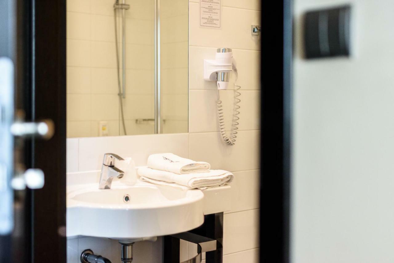 Hotel Fado Spa & Restaurant Świdnica Dış mekan fotoğraf