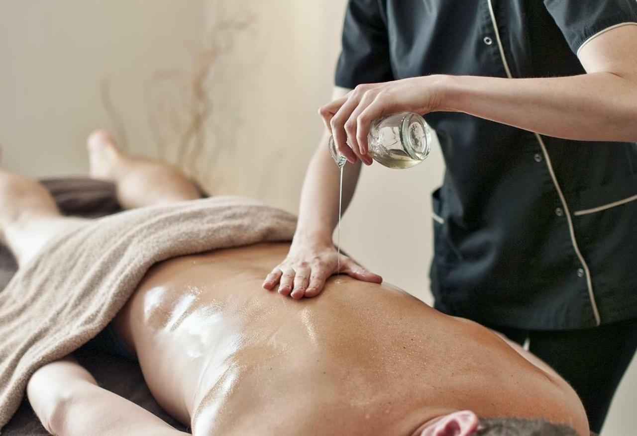 Hotel Fado Spa & Restaurant Świdnica Dış mekan fotoğraf